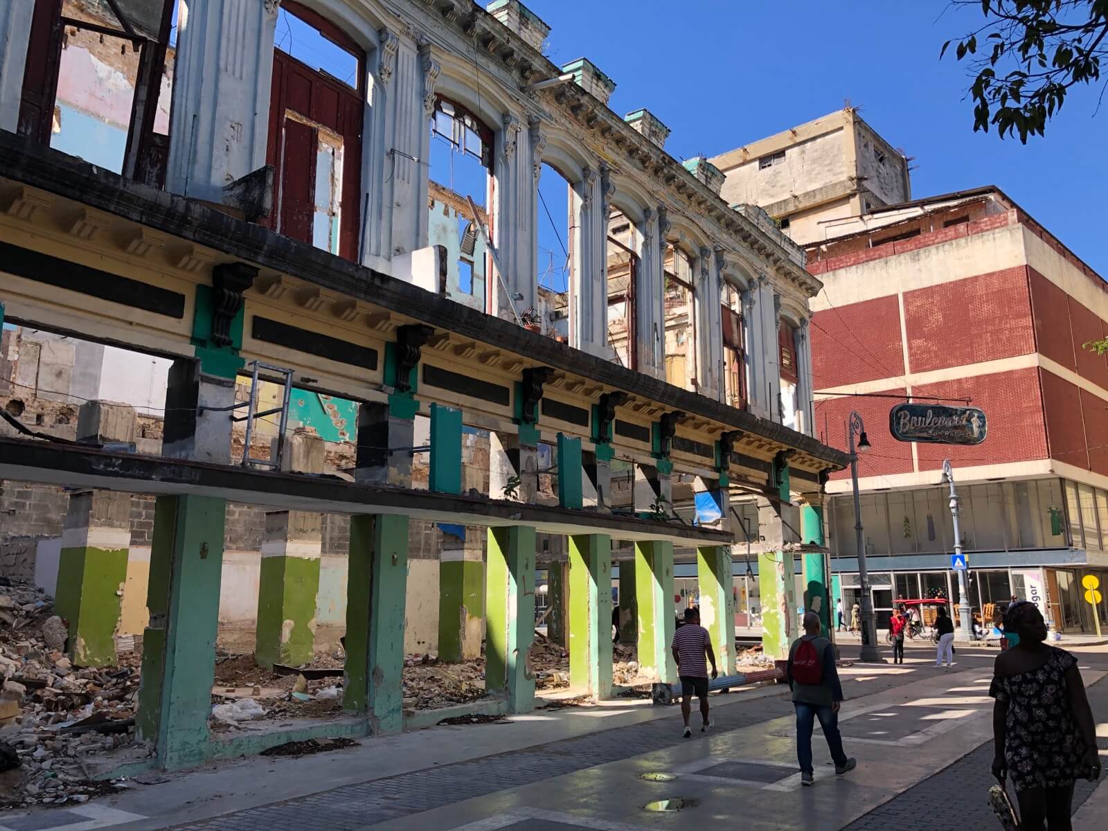 Crumbling building in Havana