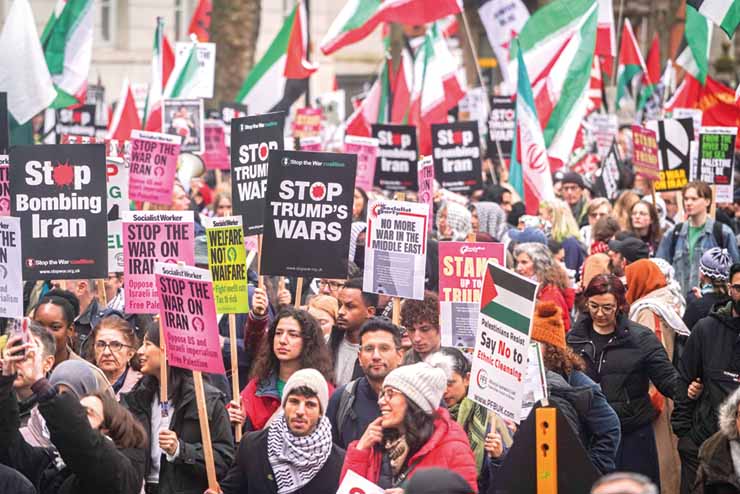 Pacifist slogans at 7 March anti-war protest in London